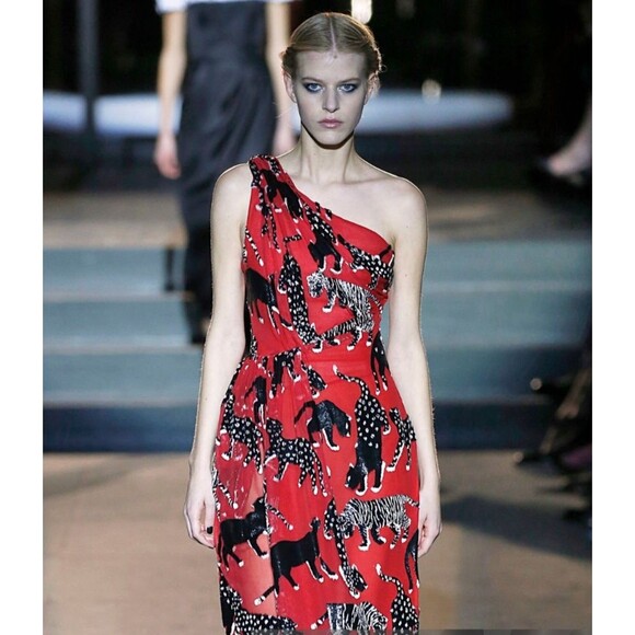 RUNWAY. Carolina Herrera one shoulder Printed Long Dress Size: XS - Picture 10 of 12